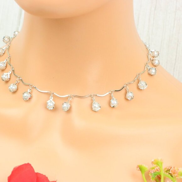 "Minimalist & Elegant Necklace Chain – Perfect for Women & Girls | UNVRC1024 - Picture 7 of 10